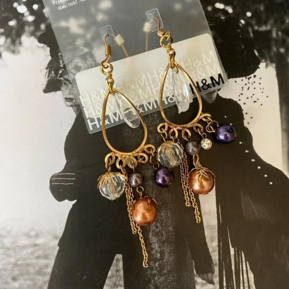 H&M - Dangling Y2K Earrings - Picture 2 of 3